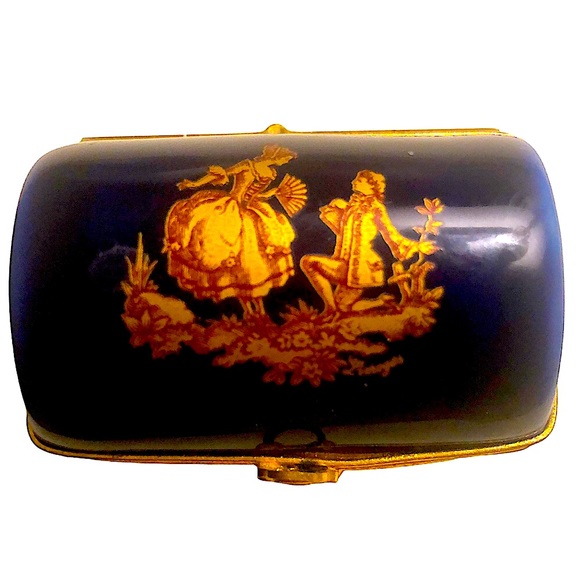 LIMOGES VINTAGE CASTEL Blue/Gold Hinge Trinket Box - Picture 2 of 7